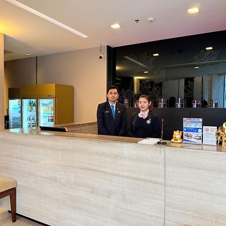 Civic Horizon Hotel & Residence Bangkok Exterior foto